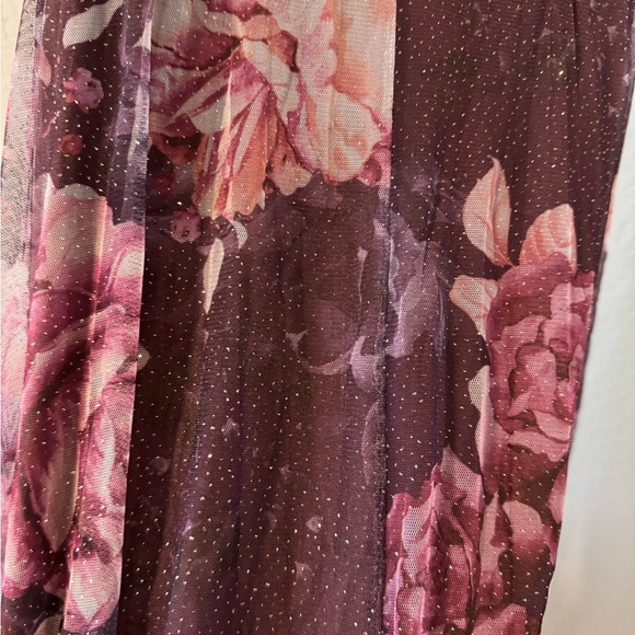 Floral Maxi Dress -Shimmers - Picture 3 of 6
